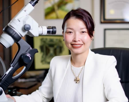 Jewelry Appraiser - Trang Pham